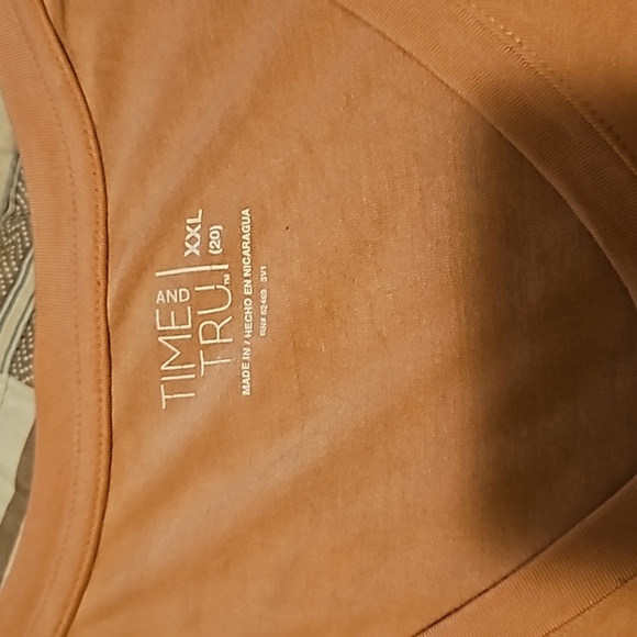 Two blouses - Picture 8 of 8